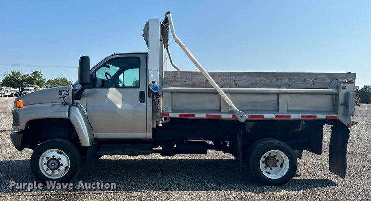 image for item KW9234 2006 GMC C4500  dump truck