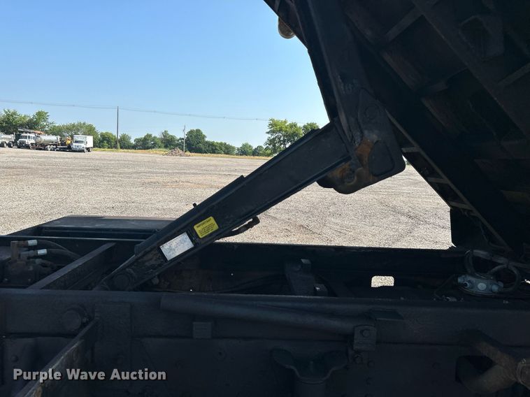 image for item KW9234 2006 GMC C4500  dump truck