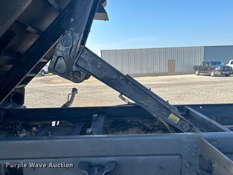 image for item KW9234 2006 GMC C4500  dump truck