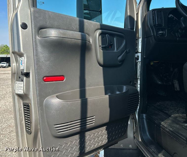 image for item KW9234 2006 GMC C4500  dump truck