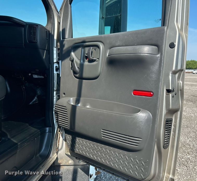 image for item KW9234 2006 GMC C4500  dump truck