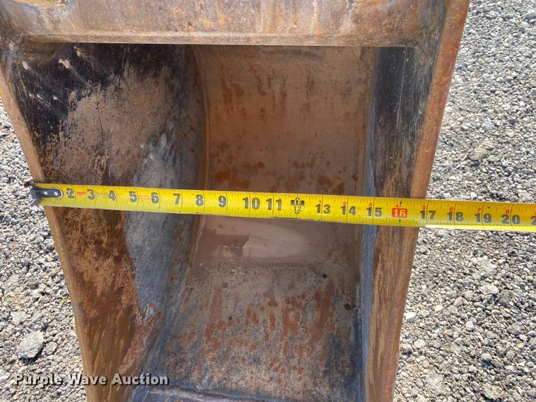 image for item KW9255 2016 Case 580 Super N  backhoe