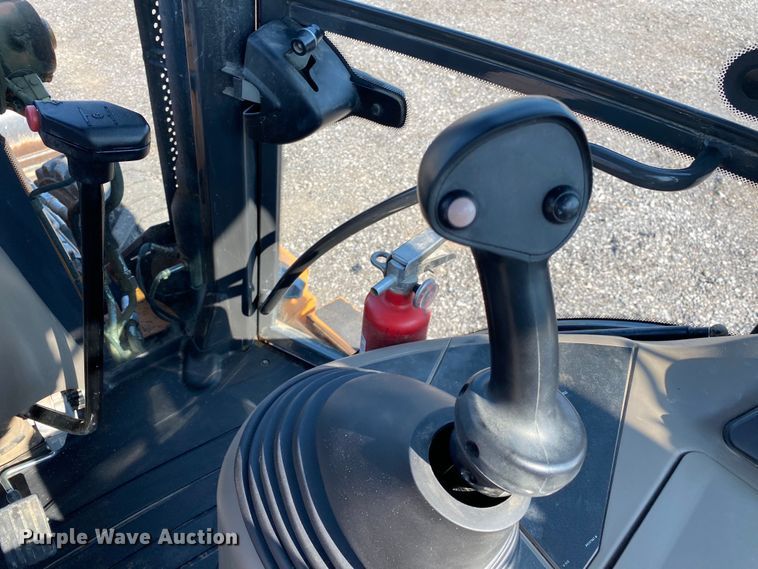 image for item KW9255 2016 Case 580 Super N  backhoe