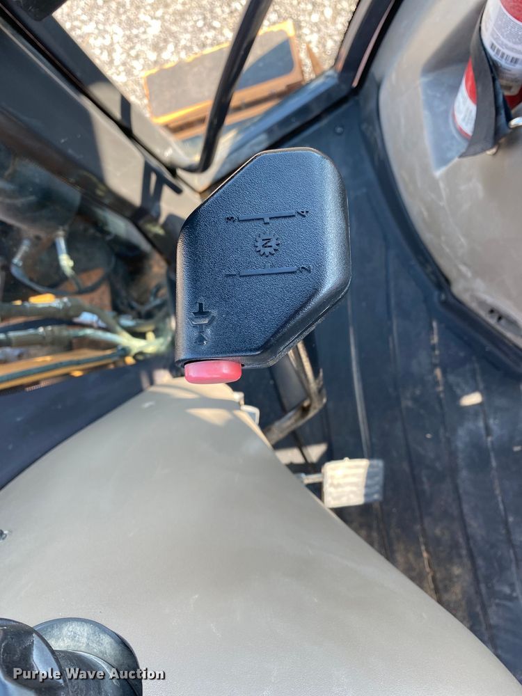 image for item KW9255 2016 Case 580 Super N  backhoe