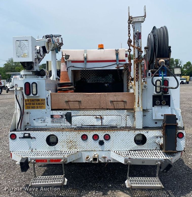 image for item KW9266 2011 Ford F550 Super Duty  Crew Cab utility / service truck