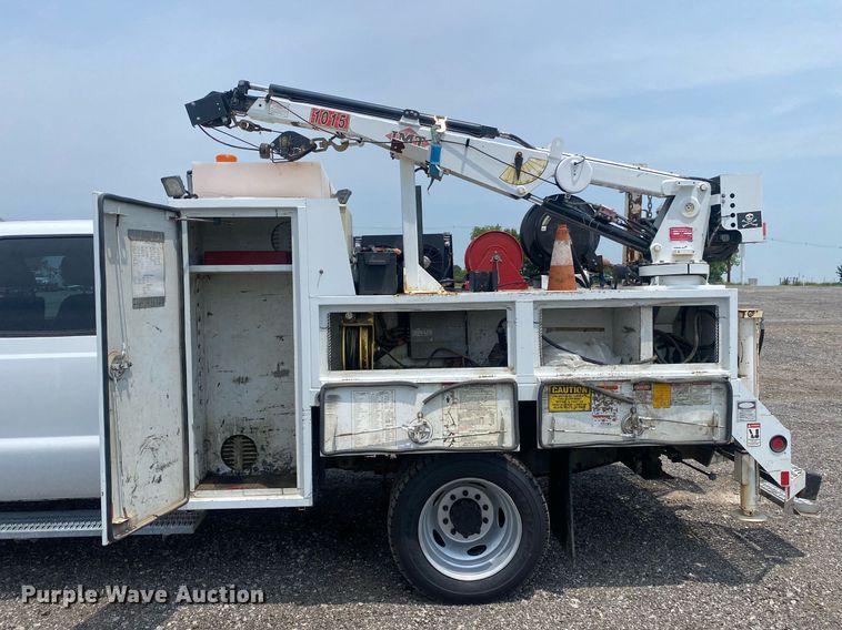 image for item KW9266 2011 Ford F550 Super Duty  Crew Cab utility / service truck