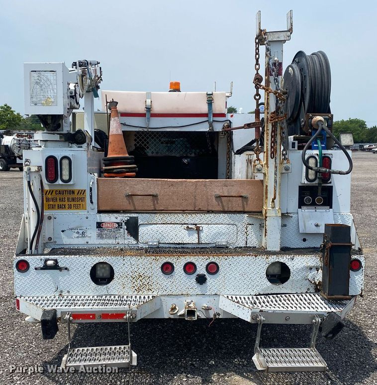 image for item KW9266 2011 Ford F550 Super Duty  Crew Cab utility / service truck