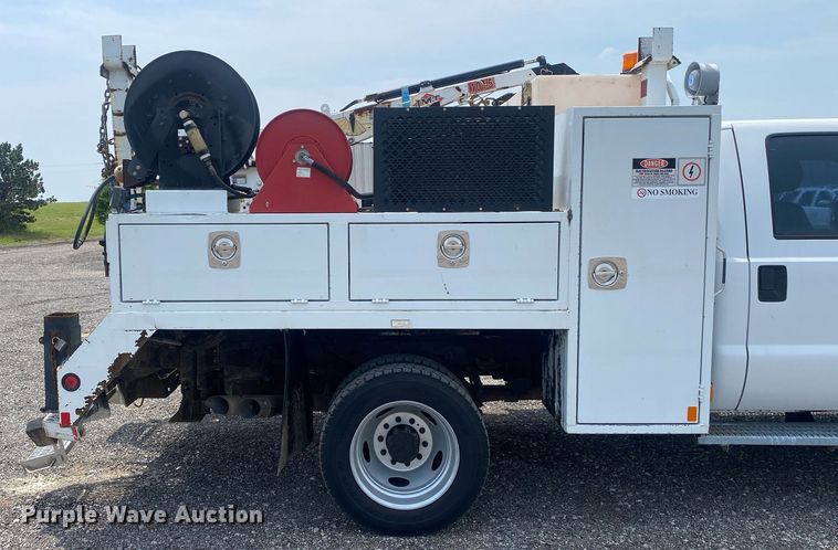 image for item KW9266 2011 Ford F550 Super Duty  Crew Cab utility / service truck