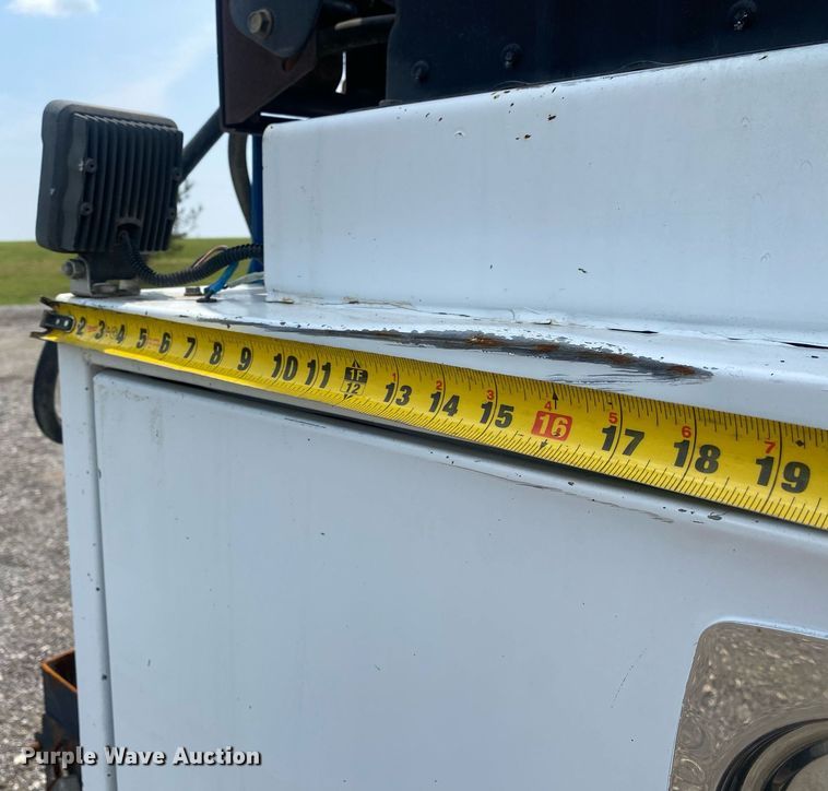 image for item KW9266 2011 Ford F550 Super Duty  Crew Cab utility / service truck