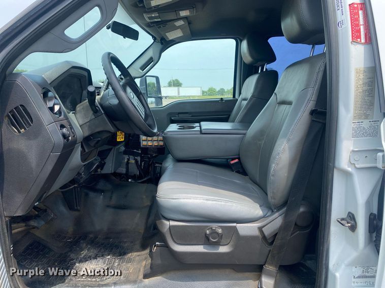 image for item KW9266 2011 Ford F550 Super Duty  Crew Cab utility / service truck