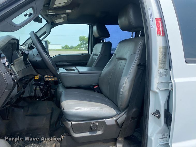 image for item KW9266 2011 Ford F550 Super Duty  Crew Cab utility / service truck