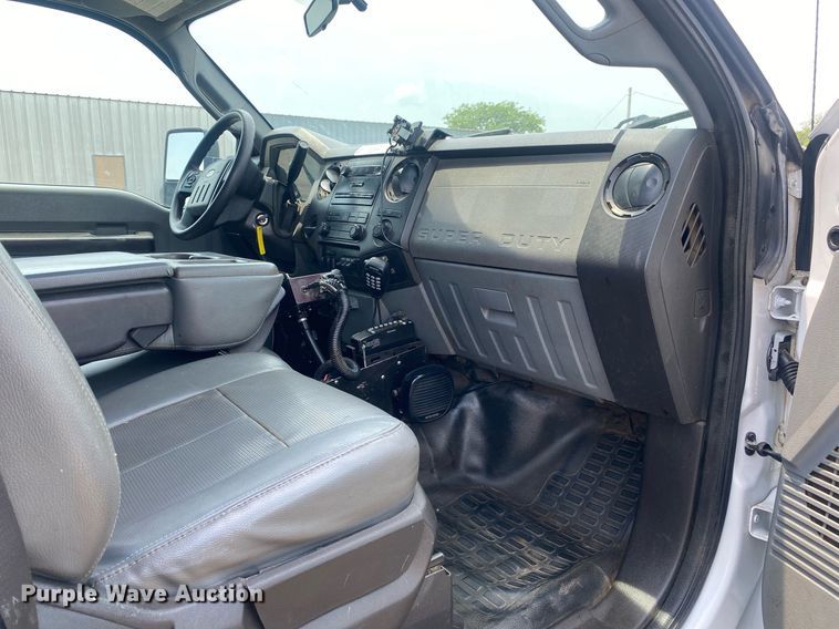 image for item KW9266 2011 Ford F550 Super Duty  Crew Cab utility / service truck