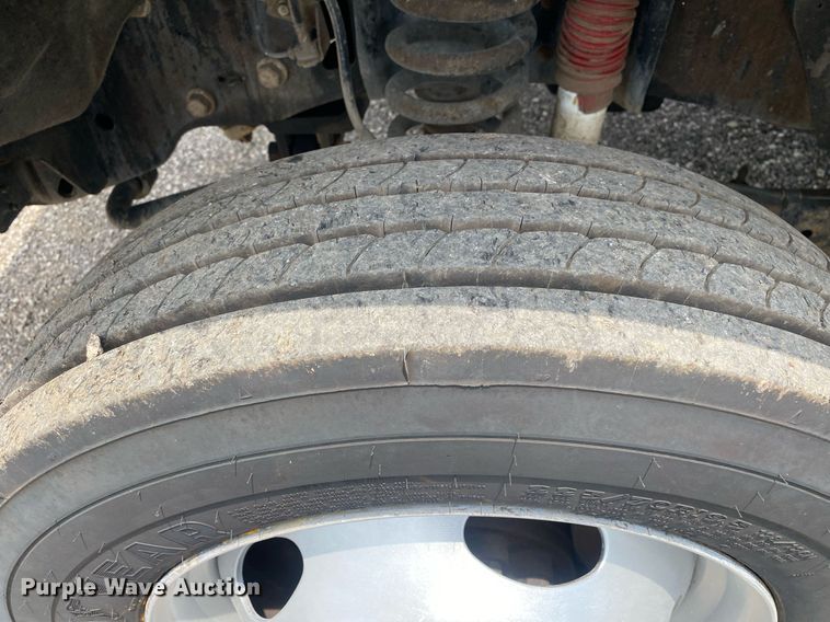 image for item KW9266 2011 Ford F550 Super Duty  Crew Cab utility / service truck