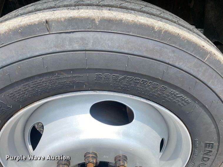 image for item KW9266 2011 Ford F550 Super Duty  Crew Cab utility / service truck