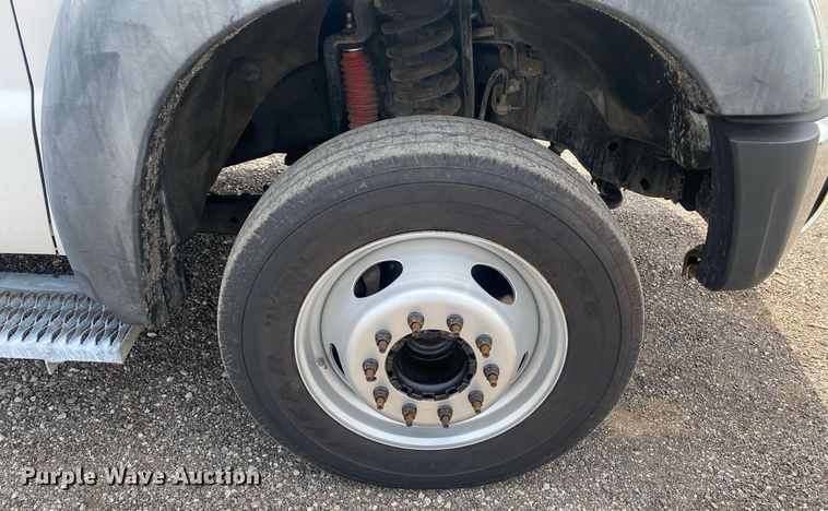 image for item KW9266 2011 Ford F550 Super Duty  Crew Cab utility / service truck