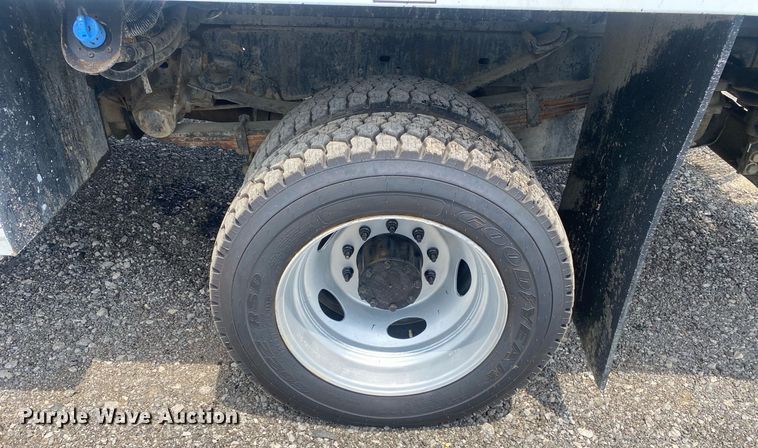 image for item KW9266 2011 Ford F550 Super Duty  Crew Cab utility / service truck