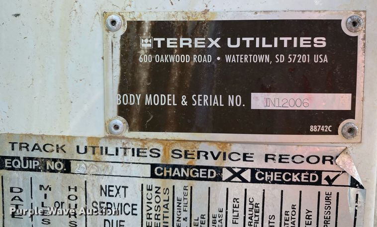 image for item KW9268 2007 International 4300  digger derrick truck