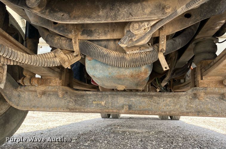 image for item KW9268 2007 International 4300  digger derrick truck