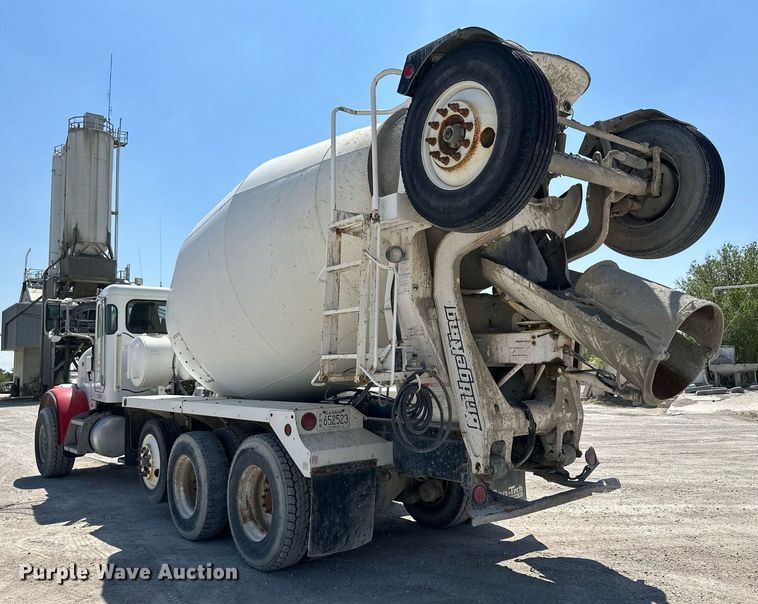 image for item KX9003 2015 Peterbilt 365  ready mix truck