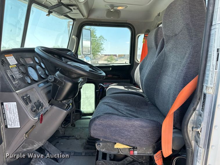 image for item KX9003 2015 Peterbilt 365  ready mix truck