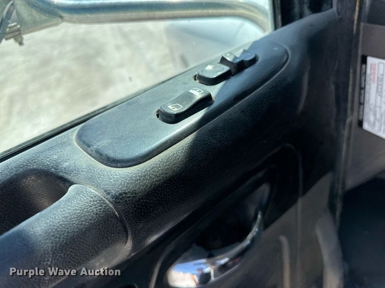 image for item KX9003 2015 Peterbilt 365  ready mix truck