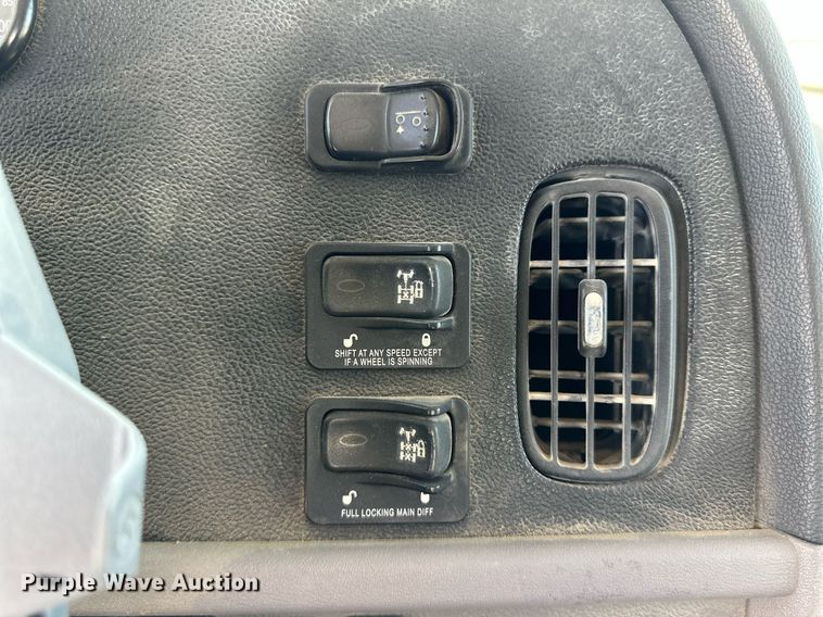 image for item KX9003 2015 Peterbilt 365  ready mix truck