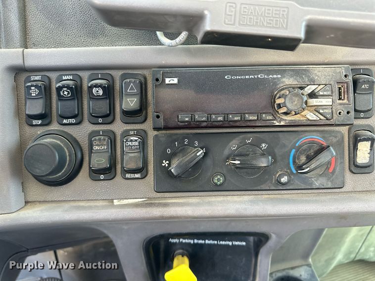 image for item KX9003 2015 Peterbilt 365  ready mix truck