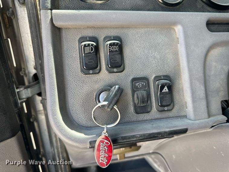 image for item KX9003 2015 Peterbilt 365  ready mix truck