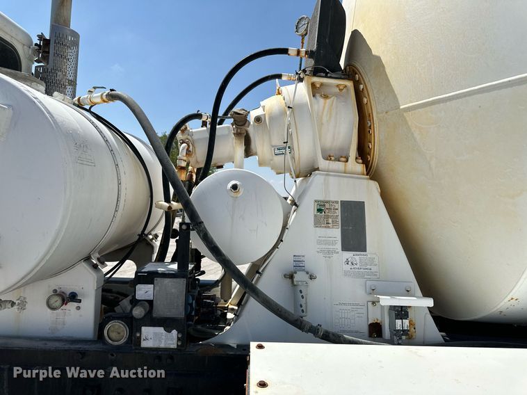 image for item KX9003 2015 Peterbilt 365  ready mix truck