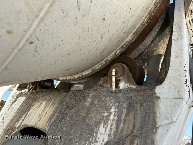 image for item KX9003 2015 Peterbilt 365  ready mix truck