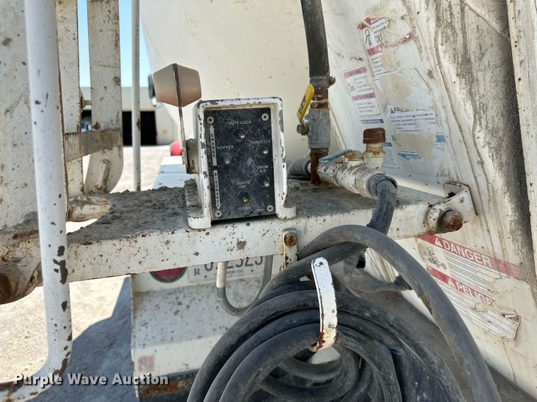 image for item KX9003 2015 Peterbilt 365  ready mix truck