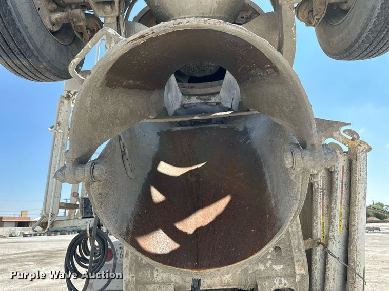 image for item KX9003 2015 Peterbilt 365  ready mix truck