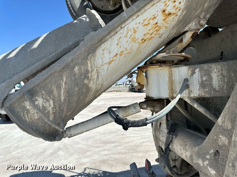 image for item KX9003 2015 Peterbilt 365  ready mix truck