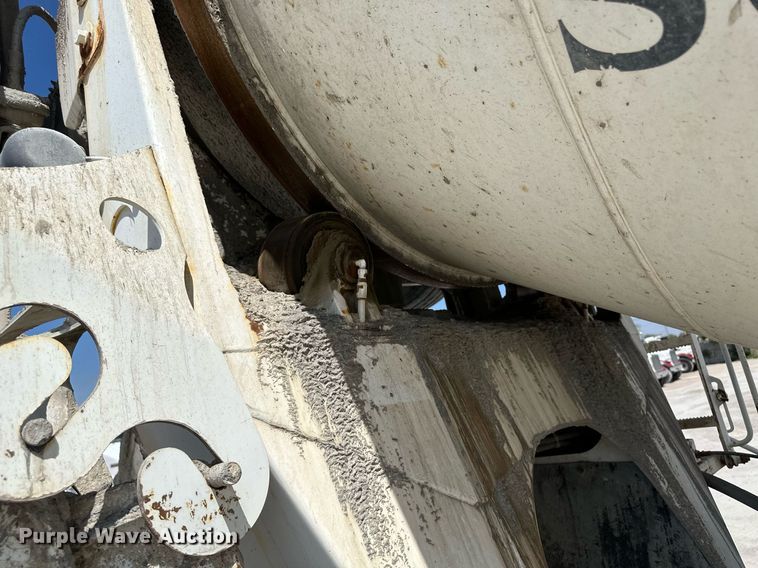 image for item KX9003 2015 Peterbilt 365  ready mix truck