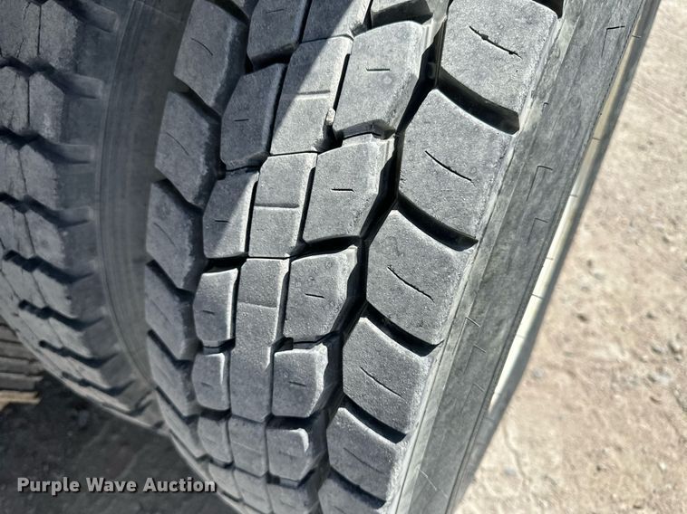 image for item KX9003 2015 Peterbilt 365  ready mix truck