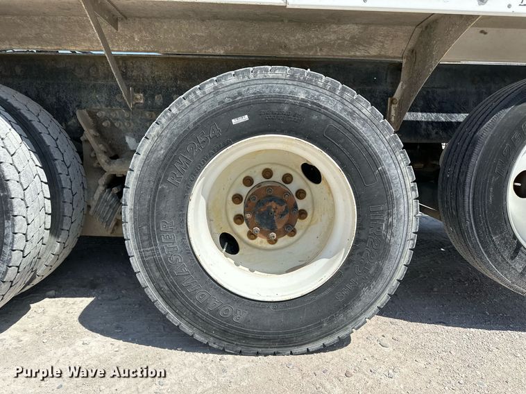 image for item KX9003 2015 Peterbilt 365  ready mix truck