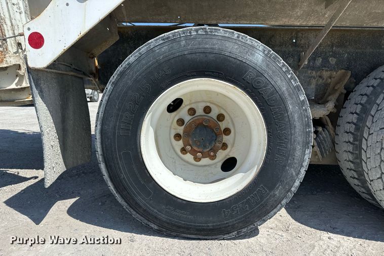 image for item KX9003 2015 Peterbilt 365  ready mix truck