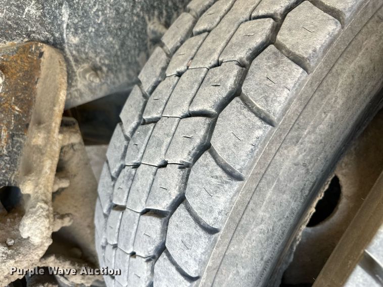 image for item KX9003 2015 Peterbilt 365  ready mix truck