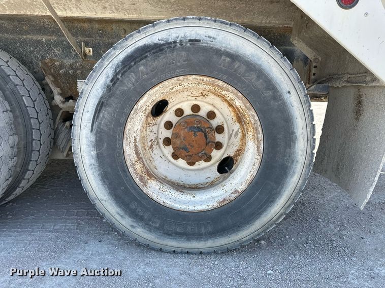 image for item KX9003 2015 Peterbilt 365  ready mix truck