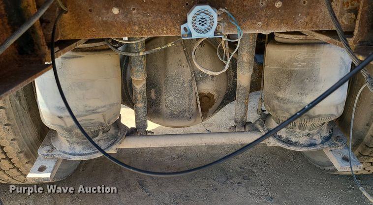 image for item LE9146 1990 Freightliner FLD  water truck