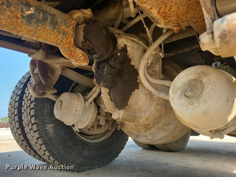 image for item LE9146 1990 Freightliner FLD  water truck