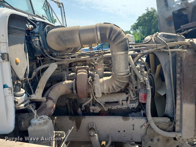 image for item LE9146 1990 Freightliner FLD  water truck