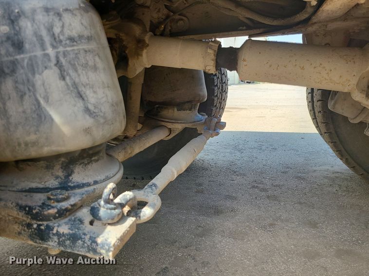 image for item LE9146 1990 Freightliner FLD  water truck