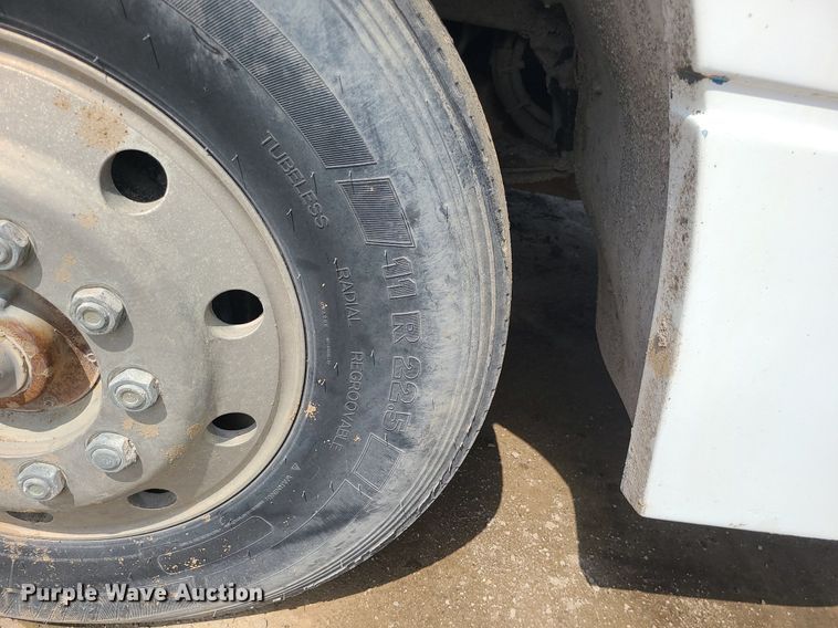 image for item LE9146 1990 Freightliner FLD  water truck