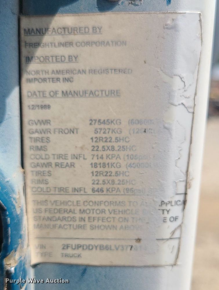 image for item LE9146 1990 Freightliner FLD  water truck