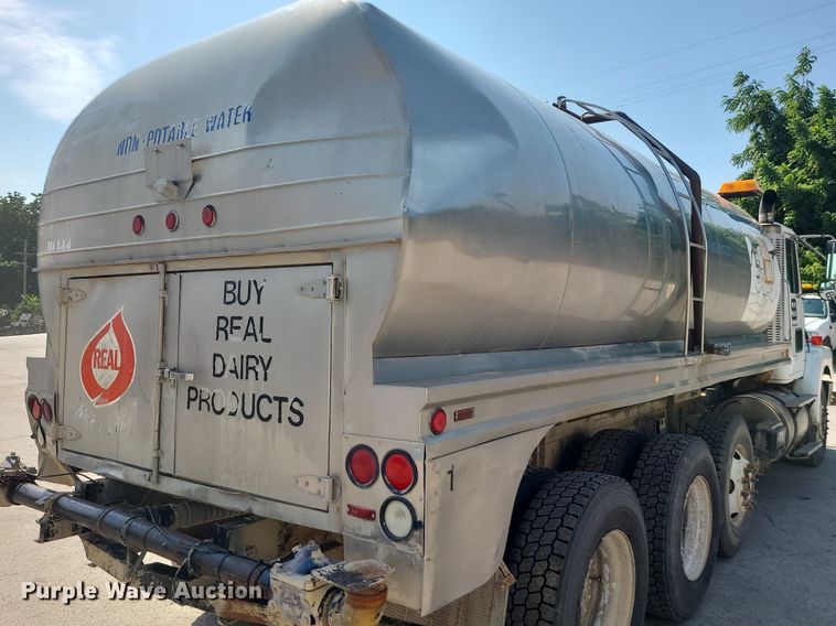 image for item LE9147 1998 Volvo WG  water truck