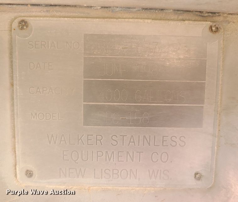 image for item LE9147 1998 Volvo WG  water truck