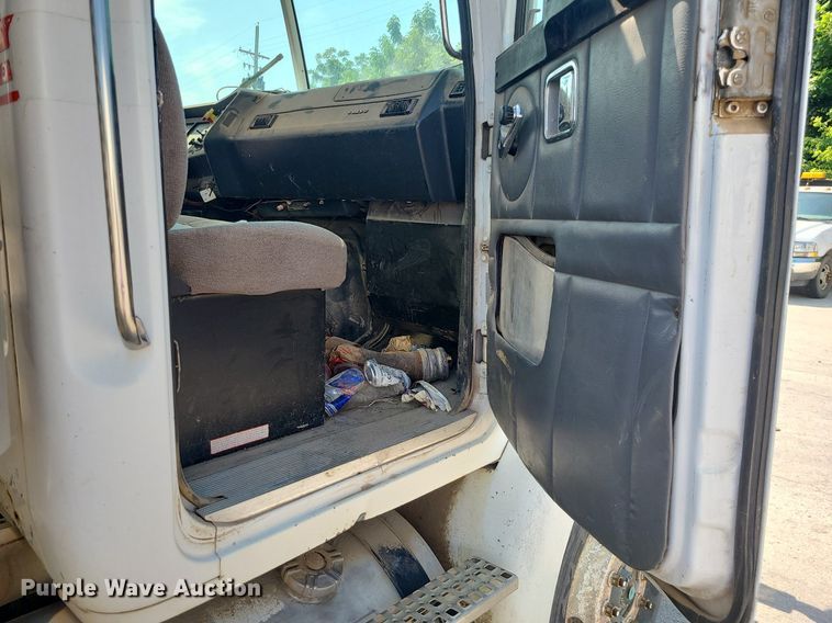 image for item LE9147 1998 Volvo WG  water truck