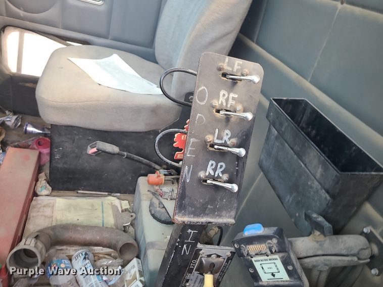 image for item LE9147 1998 Volvo WG  water truck