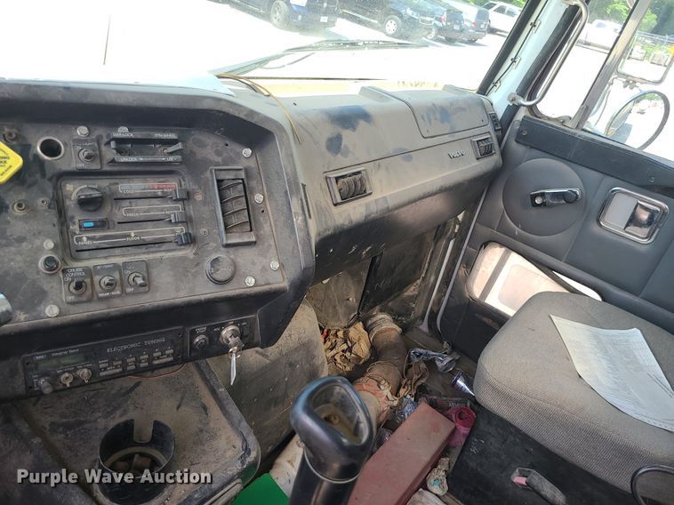 image for item LE9147 1998 Volvo WG  water truck